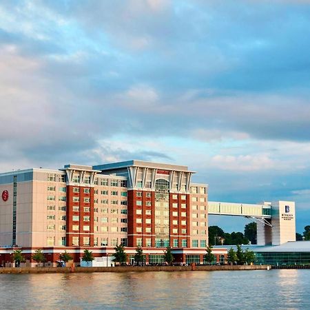 Sheraton Erie Bayfront Hotel Экстерьер фото